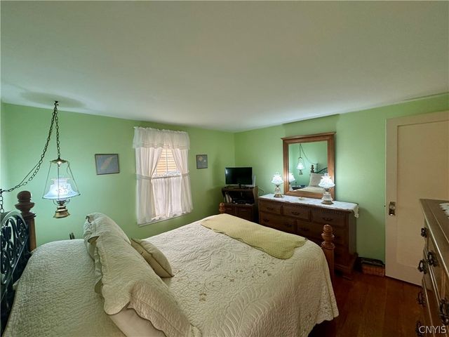 125 Crystal Drive, Clay, NY 13212