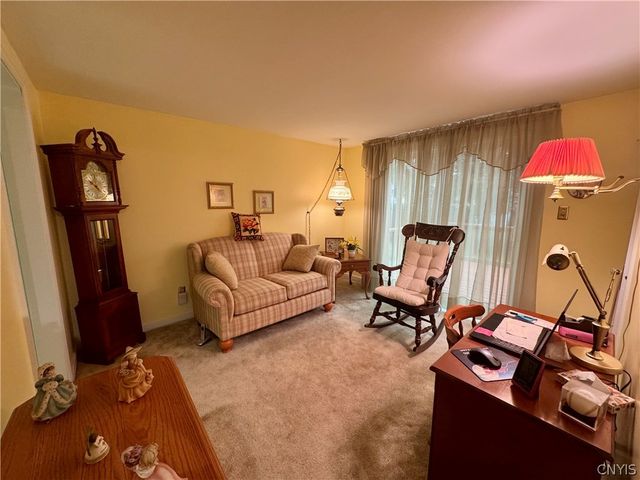 125 Crystal Drive, Clay, NY 13212