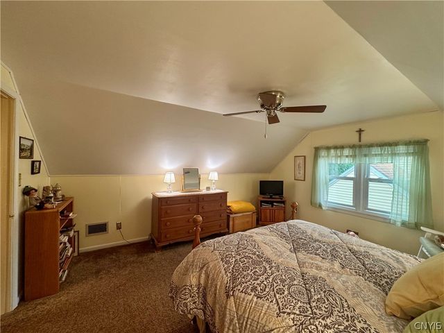 125 Crystal Drive, Clay, NY 13212