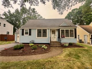 125 Crystal Drive, Clay, NY 13212