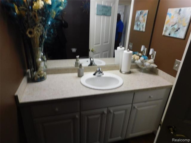 190 Mcdougal Court, Canton, MI 48188