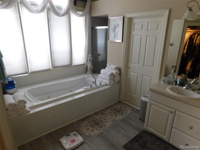 190 Mcdougal Court, Canton, MI 48188