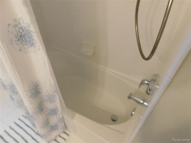 190 Mcdougal Court, Canton, MI 48188