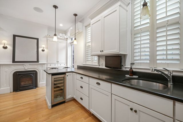 43 Warren Avenue 2, Boston, MA 02116