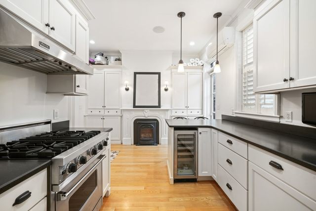 43 Warren Avenue 2, Boston, MA 02116