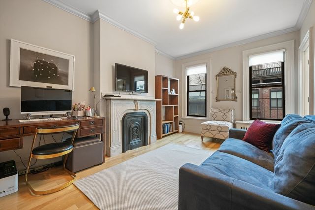 43 Warren Avenue 2, Boston, MA 02116