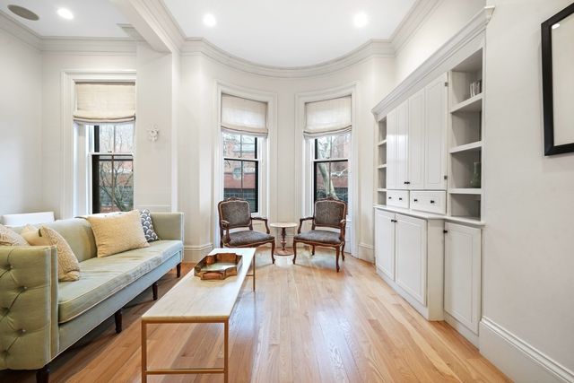 43 Warren Avenue 2, Boston, MA 02116
