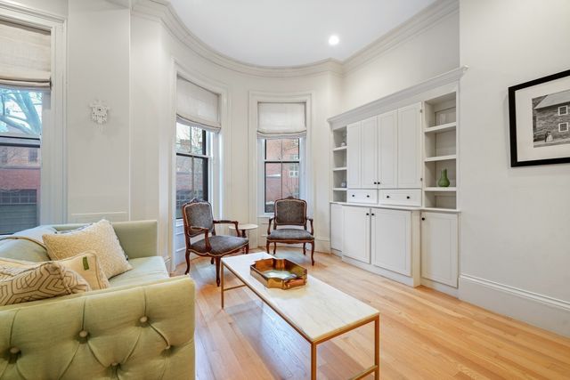 43 Warren Avenue 2, Boston, MA 02116