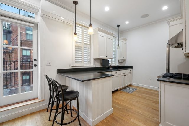 43 Warren Avenue 2, Boston, MA 02116
