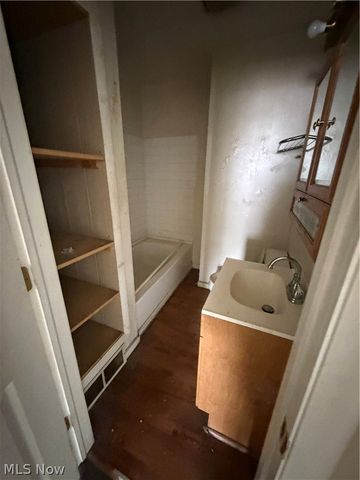 55060 national rd, Bridgeport, OH 43912