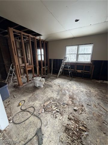 55060 national rd, Bridgeport, OH 43912