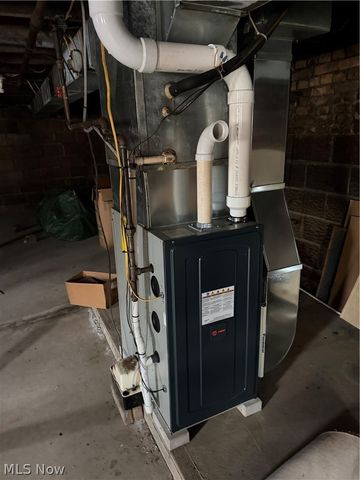 55060 national rd, Bridgeport, OH 43912