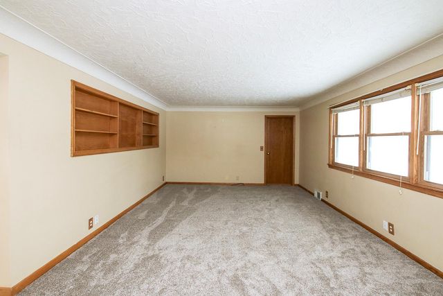 620 4th Avenue SW, Hutchinson, MN 55350