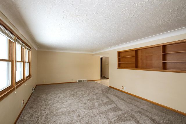 620 4th Avenue SW, Hutchinson, MN 55350