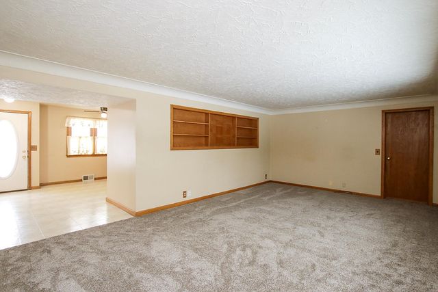 620 4th Avenue SW, Hutchinson, MN 55350