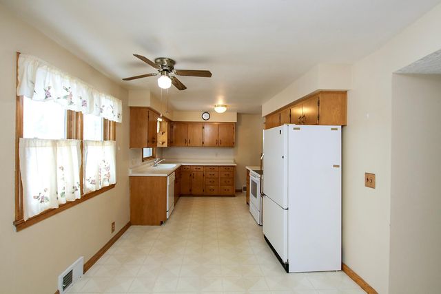 620 4th Avenue SW, Hutchinson, MN 55350