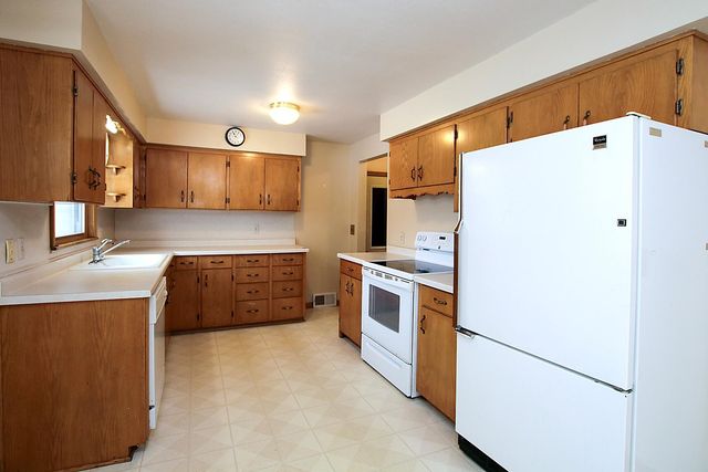 620 4th Avenue SW, Hutchinson, MN 55350