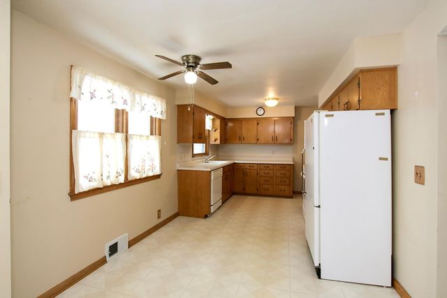 620 4th Avenue SW, Hutchinson, MN 55350