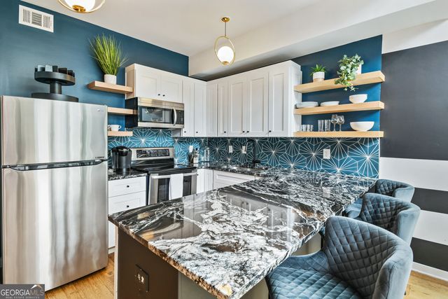 208 12th Street NE 304, Atlanta, GA 30309