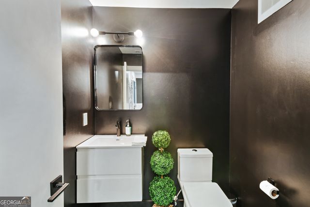 208 12th Street NE 304, Atlanta, GA 30309