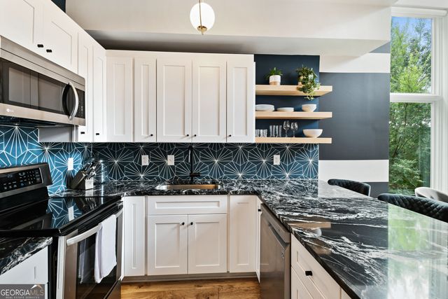 208 12th Street NE 304, Atlanta, GA 30309