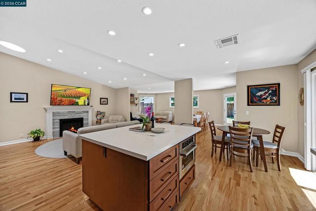 8 Bath Ct, San Ramon, CA 94583