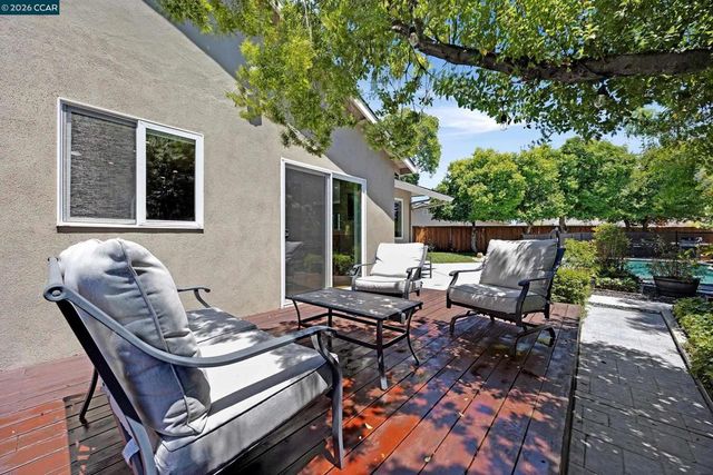 8 Bath Ct, San Ramon, CA 94583