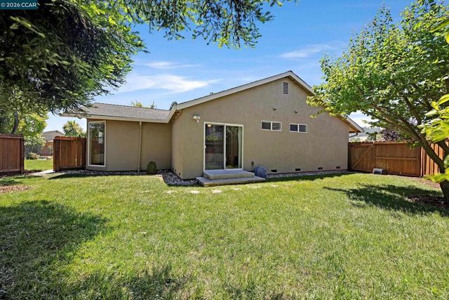 8 Bath Ct, San Ramon, CA 94583