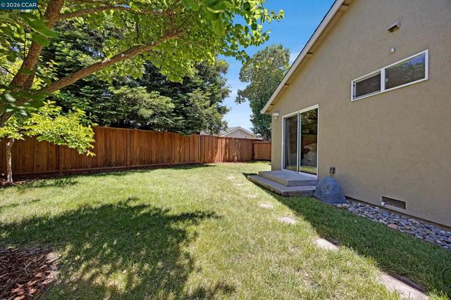 8 Bath Ct, San Ramon, CA 94583