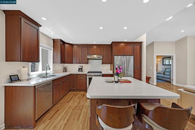 8 Bath Ct, San Ramon, CA 94583