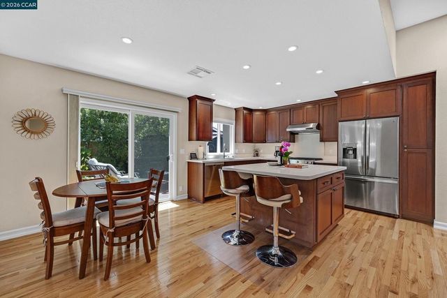 8 Bath Ct, San Ramon, CA 94583