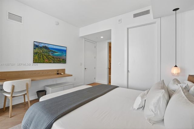 5775 Collins Ave 605, Miami Beach, FL 33140