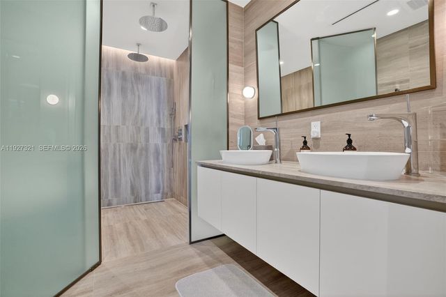 5775 Collins Ave 605, Miami Beach, FL 33140