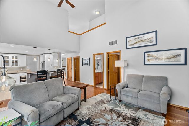 2537 Kempton Street SE, Olympia, WA 98501