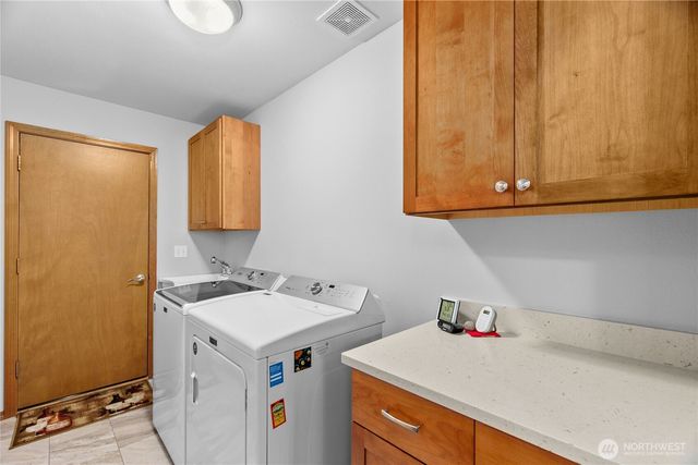 2537 Kempton Street SE, Olympia, WA 98501