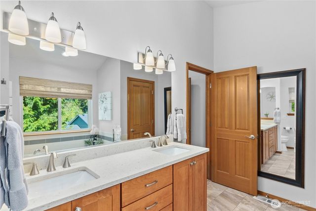 2537 Kempton Street SE, Olympia, WA 98501