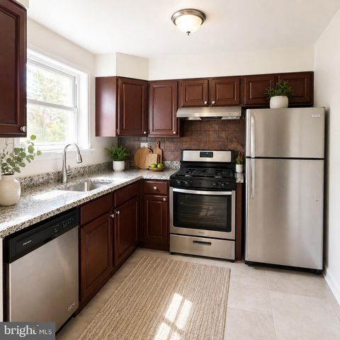 1833 ADDISON RD S, District Heights, MD 20747