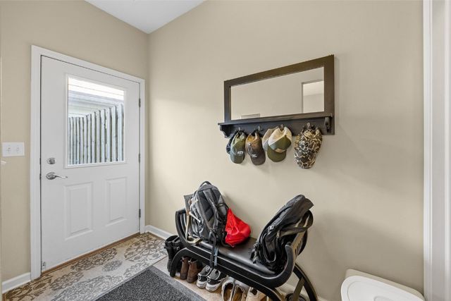 877 Walker Circle, Iowa City, IA 52245