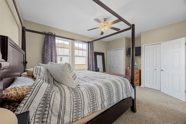 877 Walker Circle, Iowa City, IA 52245