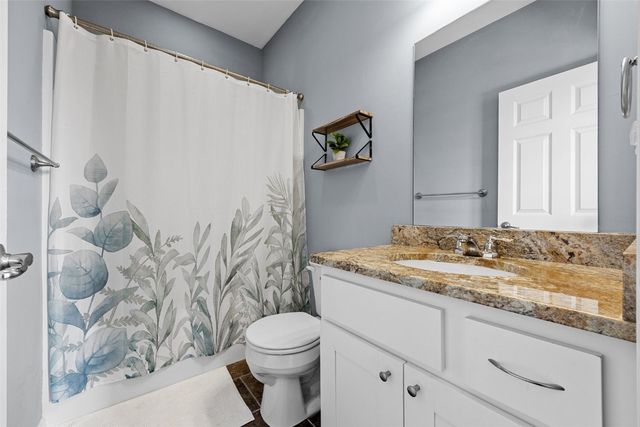 877 Walker Circle, Iowa City, IA 52245