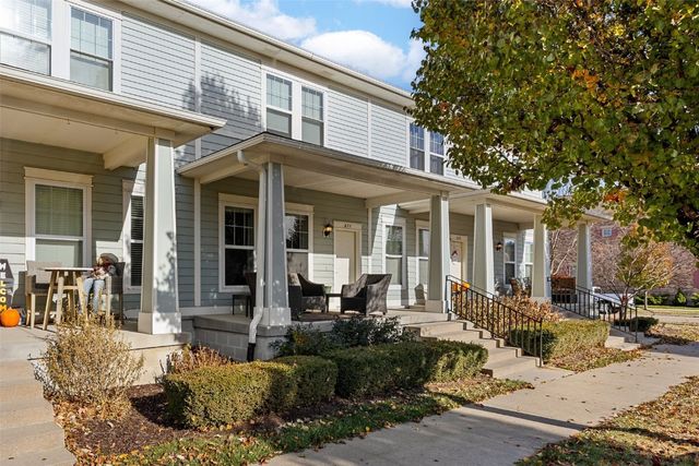 877 Walker Circle, Iowa City, IA 52245