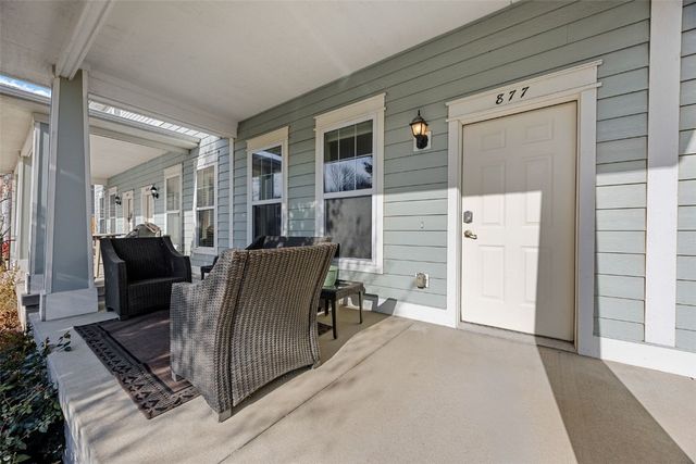 877 Walker Circle, Iowa City, IA 52245