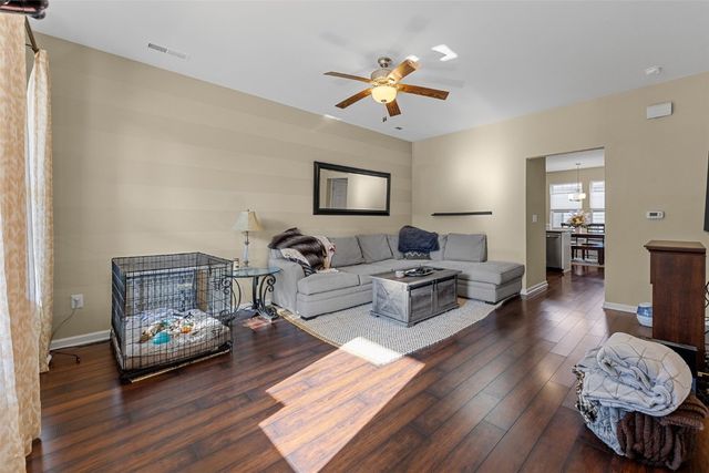 877 Walker Circle, Iowa City, IA 52245