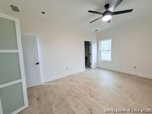 1405 Mount Zion Rd, Henryville, IN 47126