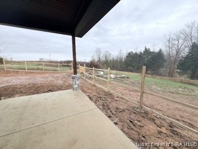 1405 Mount Zion Rd, Henryville, IN 47126