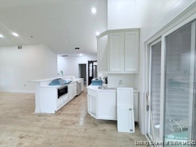 1405 Mount Zion Rd, Henryville, IN 47126