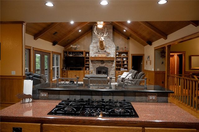 8295 Ridgecrest, Rogers, AR 72756