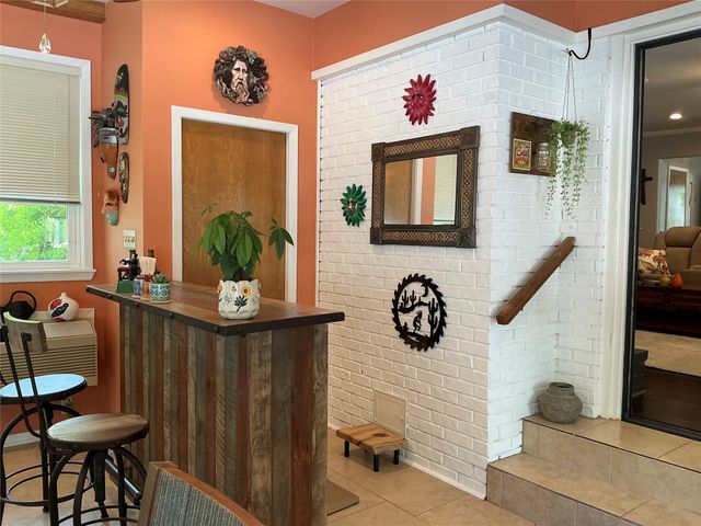 900 N Elm Street, Comanche, TX 76442