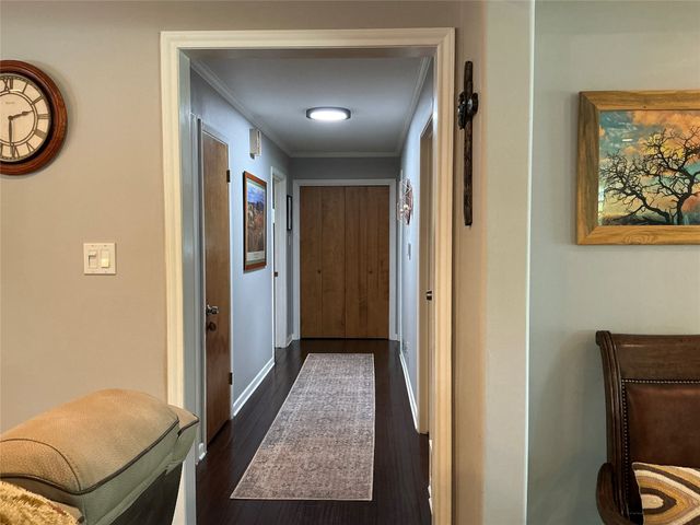 900 N Elm Street, Comanche, TX 76442