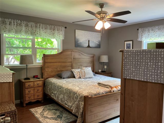 900 N Elm Street, Comanche, TX 76442
